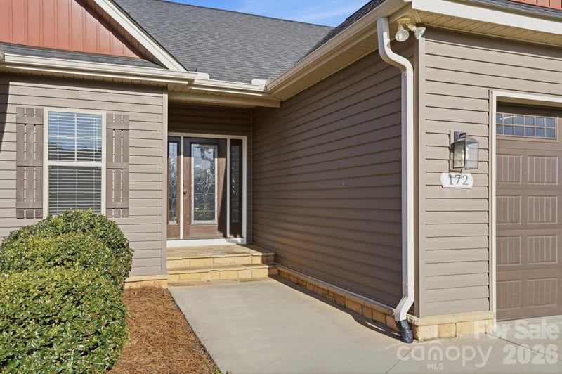 172 Staffordshire Dr, Statesville, NC 28625