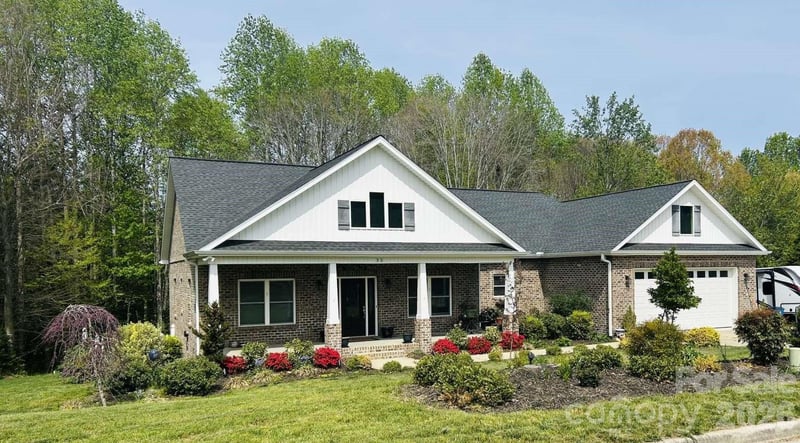 35 Iswa Dr, Taylorsville, NC 28681