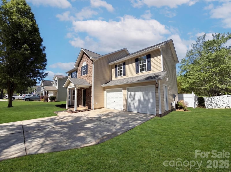 8236 Chilkoot Ln, Locust, NC 28097