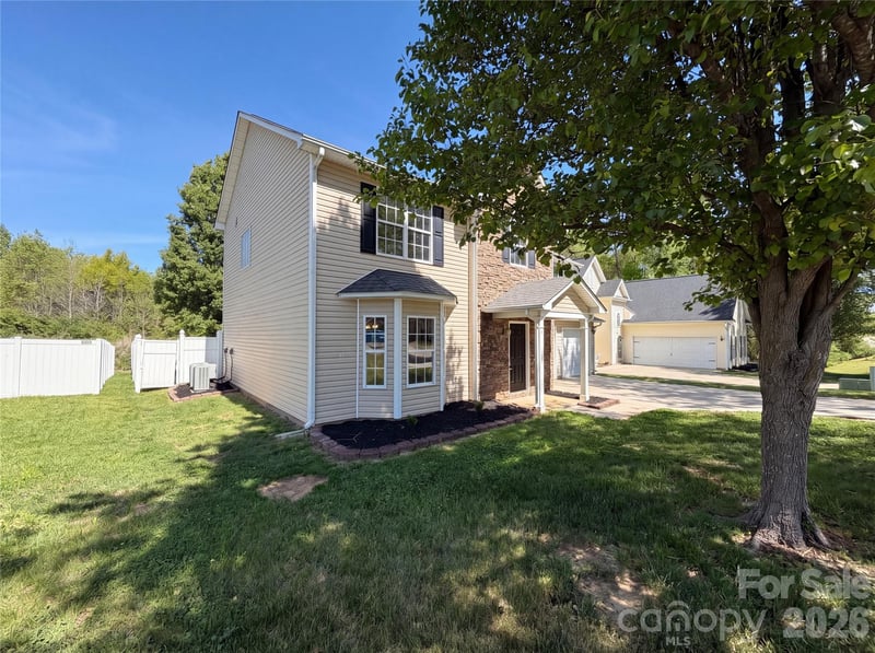 8236 Chilkoot Ln, Locust, NC 28097