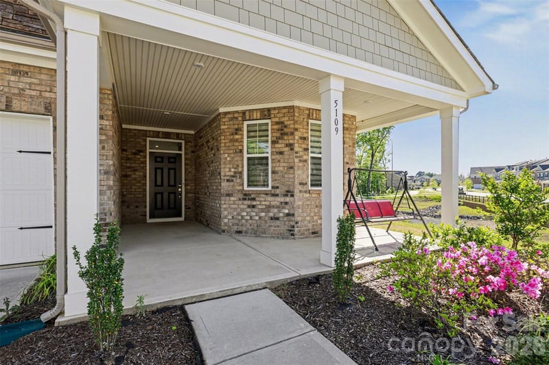 5109 Kinsbridge Dr, Mint Hill, NC 28227