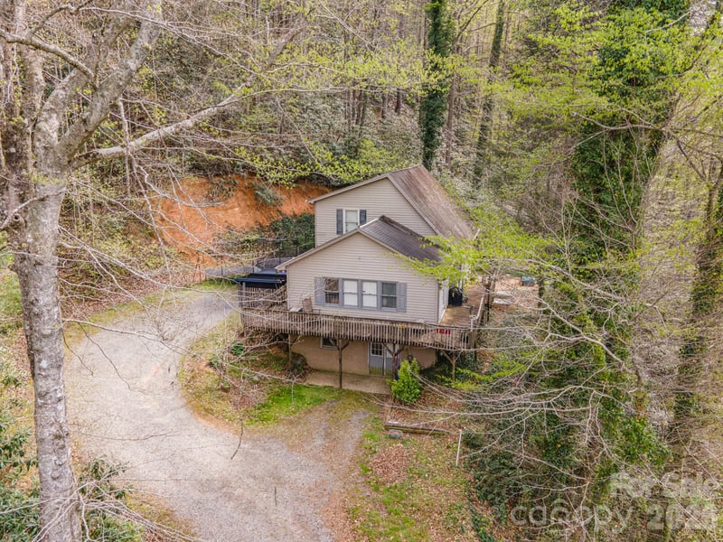 2090 Zacks Fork Rd, Lenoir, NC 28645