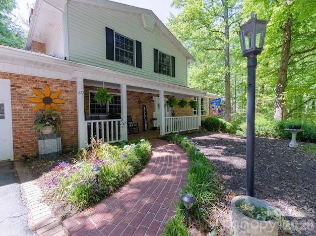 819 Chesterfield Cir, Lenoir, NC 28645