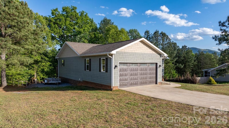 4262 Boulder Dr, Morganton, NC 28655