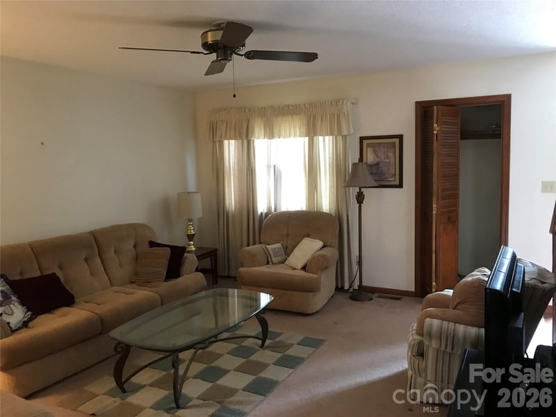 1 Pensacola Hts, Arden, NC 28704
