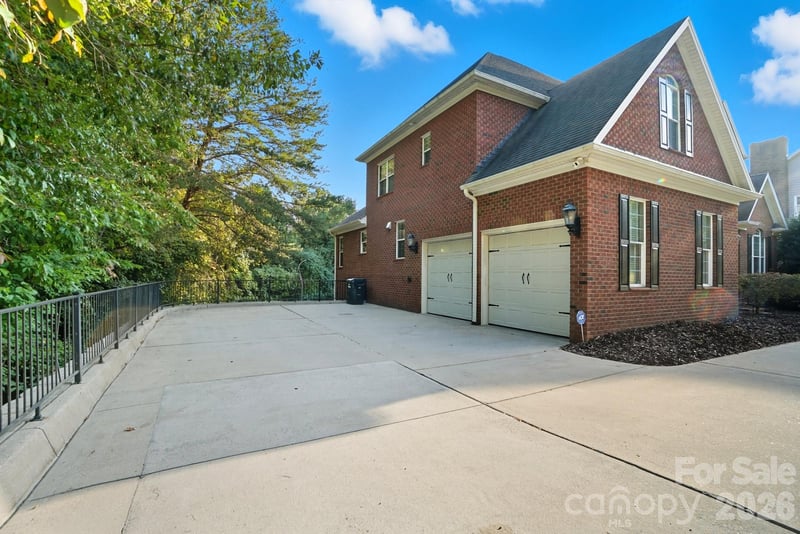 1209 Mossbank Pl, Gastonia, NC 28056