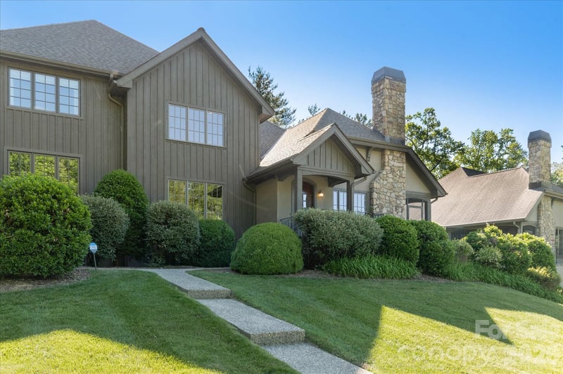 16 Hollyberry Ln, Brevard, NC 28712