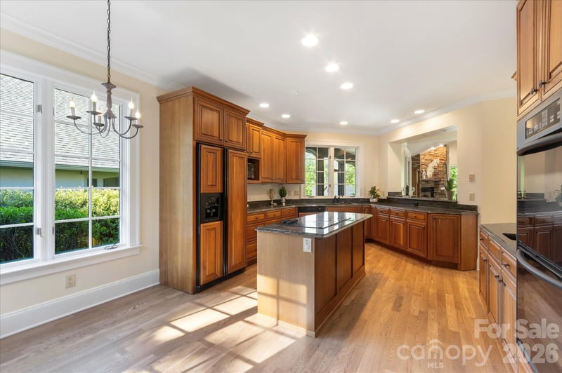 16 Hollyberry Ln, Brevard, NC 28712