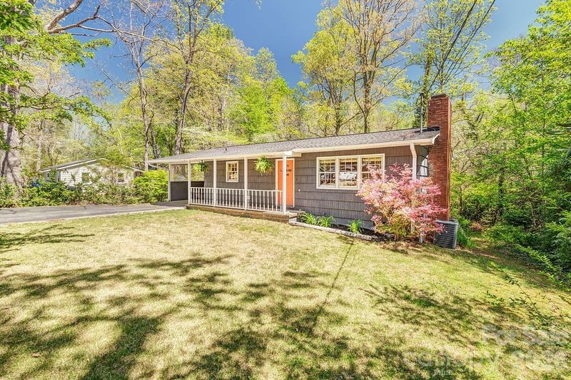 24 Forest Ln, Black Mountain, NC 28711