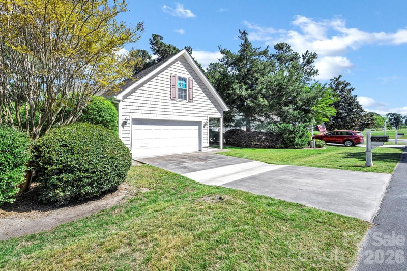 4979 Glen Cove Dr, Southport, NC 28461