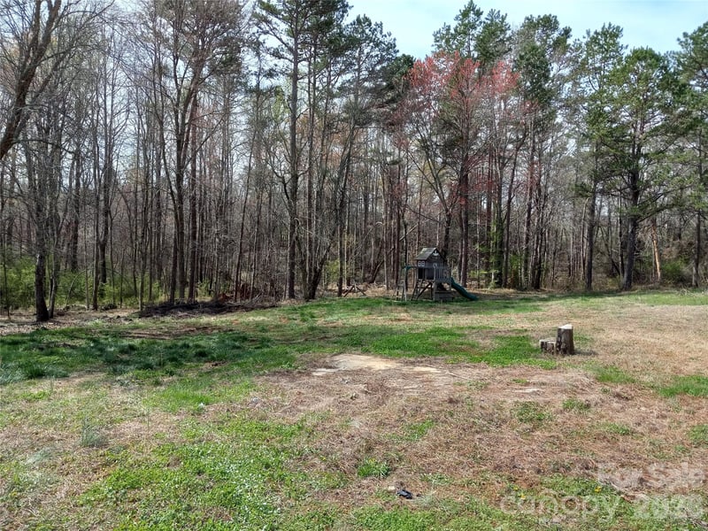 130 Gray Fox Dr, Lawndale, NC 28090