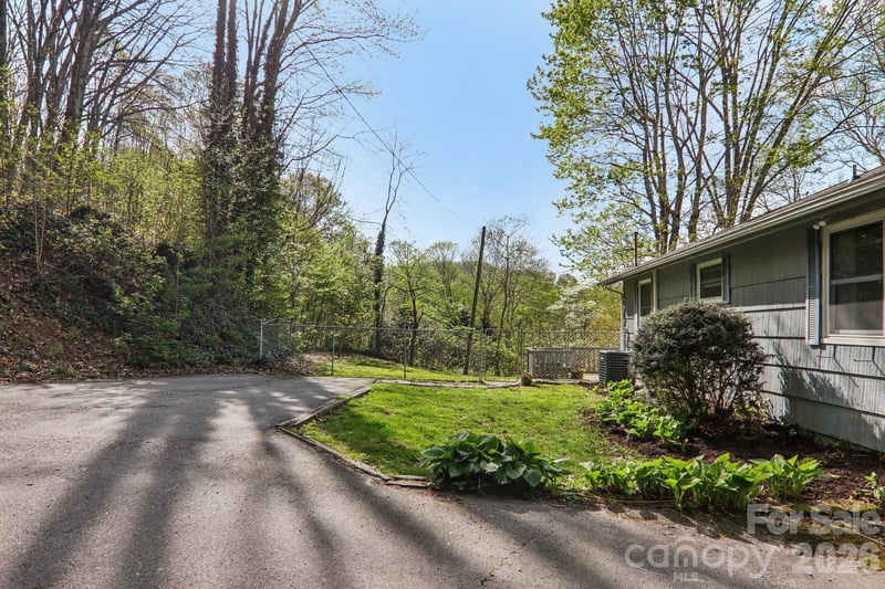 74 Link Cir, Maggie Valley, NC 28751