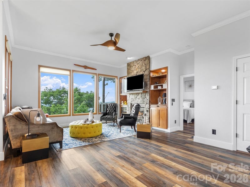 66 Club Villa Ct #D-3, Burnsville, NC 28714
