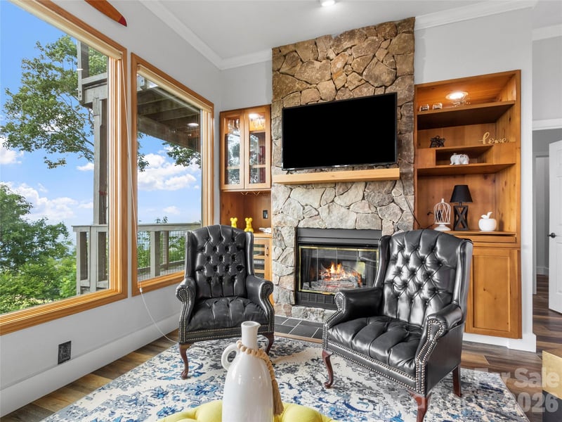 66 Club Villa Ct #D-3, Burnsville, NC 28714