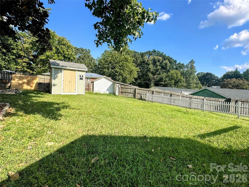 825 Margate Ave, Kannapolis, NC 28081