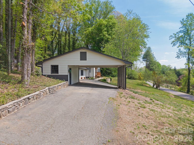 70 Melton Rd, Candler, NC 28715