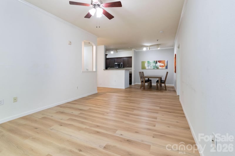 400 Vista Lake Dr #002, Candler, NC 28715