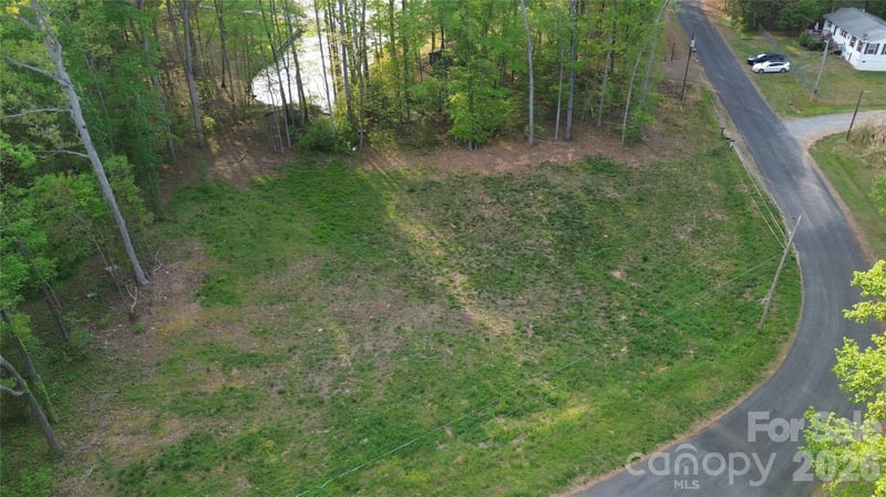 111 Waterway Dr, Lexington, NC 27292