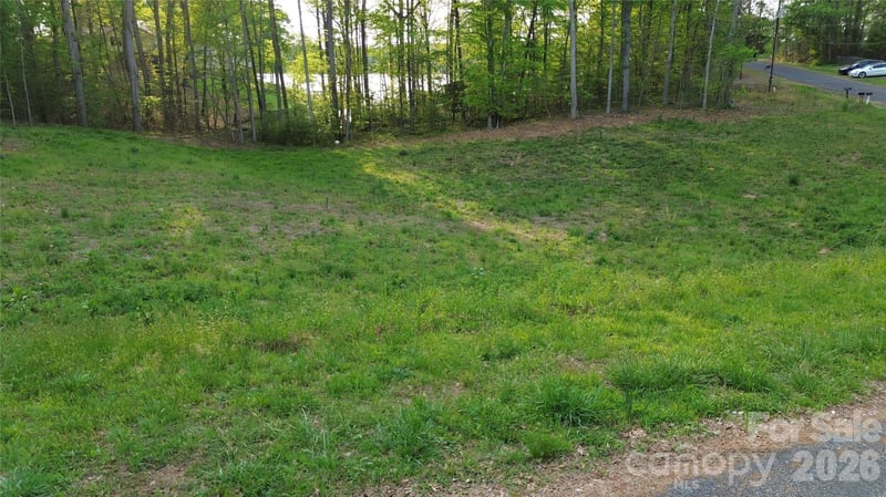 111 Waterway Dr, Lexington, NC 27292