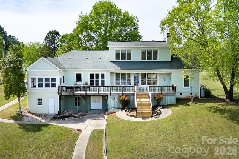 46356 Chase Point Dr, Norwood, NC 28128