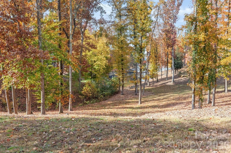 233 Greenbay Rd, Mooresville, NC 28117