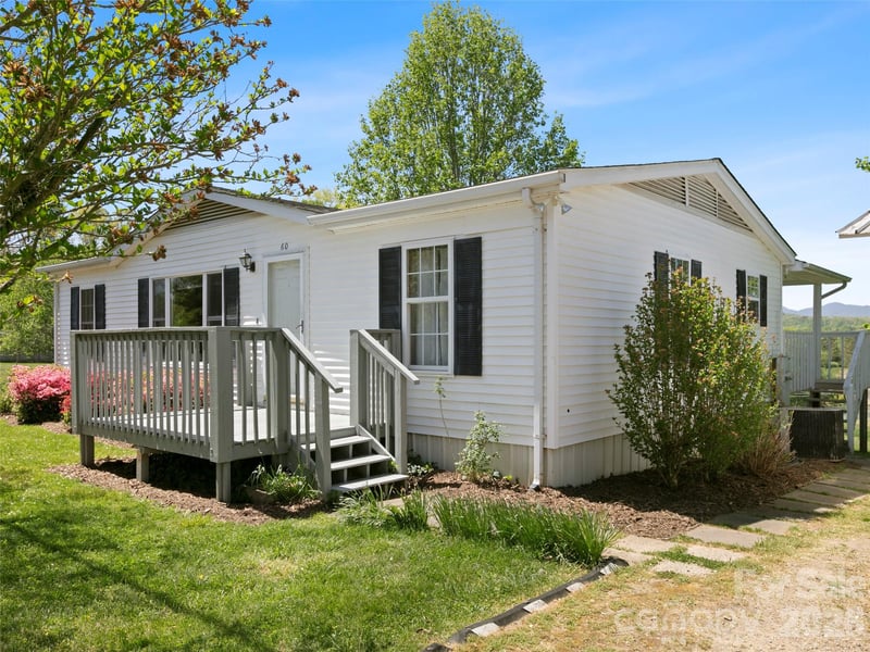 60 Dix Creek Chapel Rd, Asheville, NC 28806