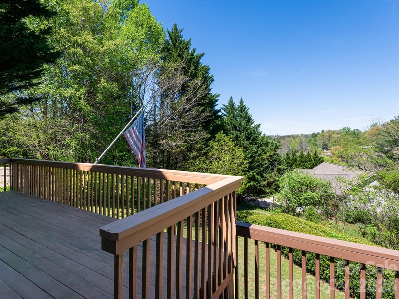 15 Tiffany Ln, Asheville, NC 28804