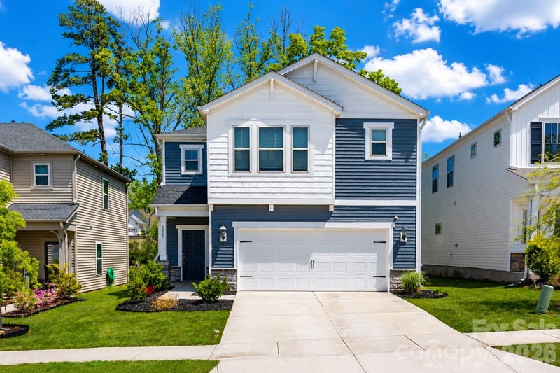 4009 Woodland View Dr, Charlotte, NC 28215