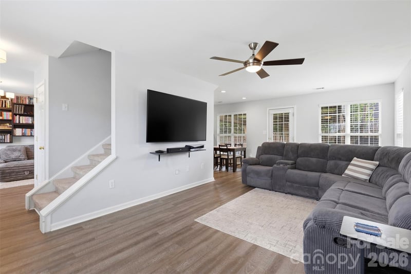 7130 Gallatin Ln, Charlotte, NC 28213