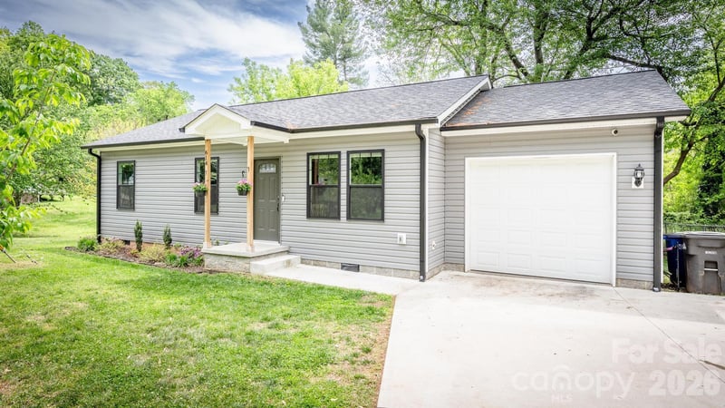 614 Front St, Statesville, NC 28677