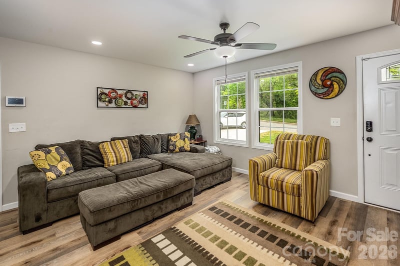 614 Front St, Statesville, NC 28677