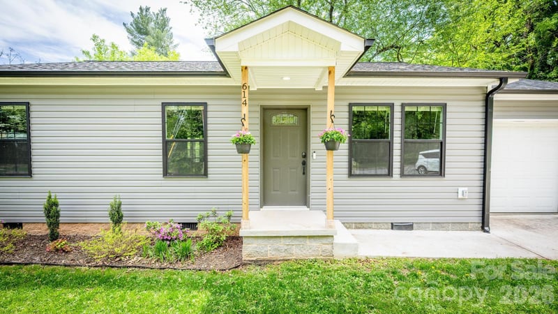 614 Front St, Statesville, NC 28677