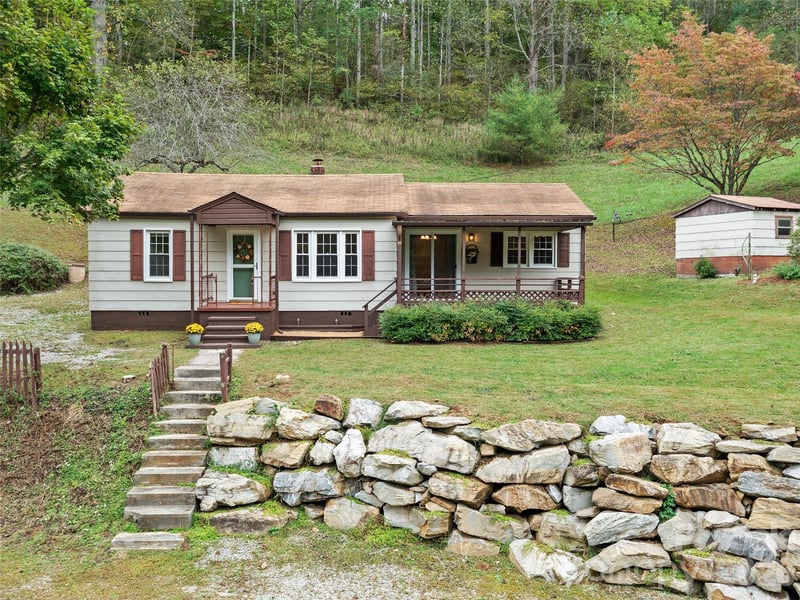 338 Sweet Creek Rd, Bakersville, NC 28705