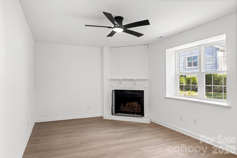 8517 Castle Pine Ct, Charlotte, NC 28226