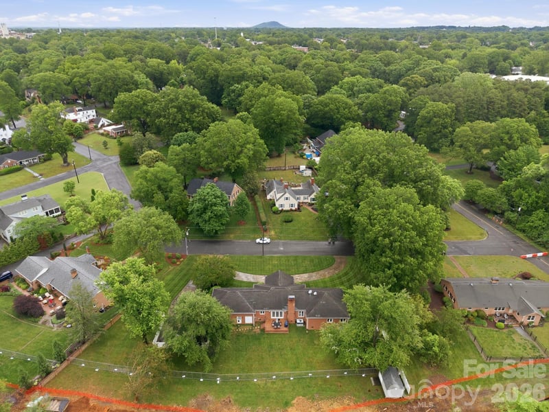 1215 Hillside Dr, Gastonia, NC 28052