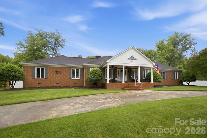 1215 Hillside Dr, Gastonia, NC 28052