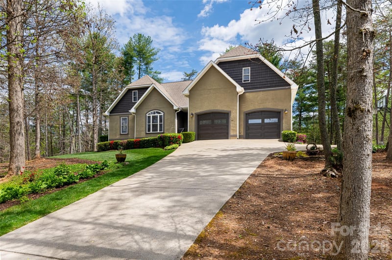44 Cherry Ridge Ln, Weaverville, NC 28787