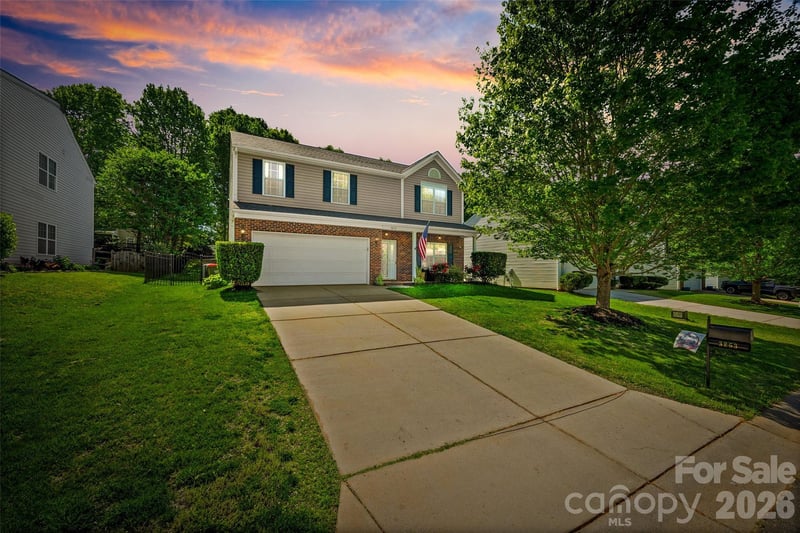 3253 Wicklow Ln, Clover, SC 29710