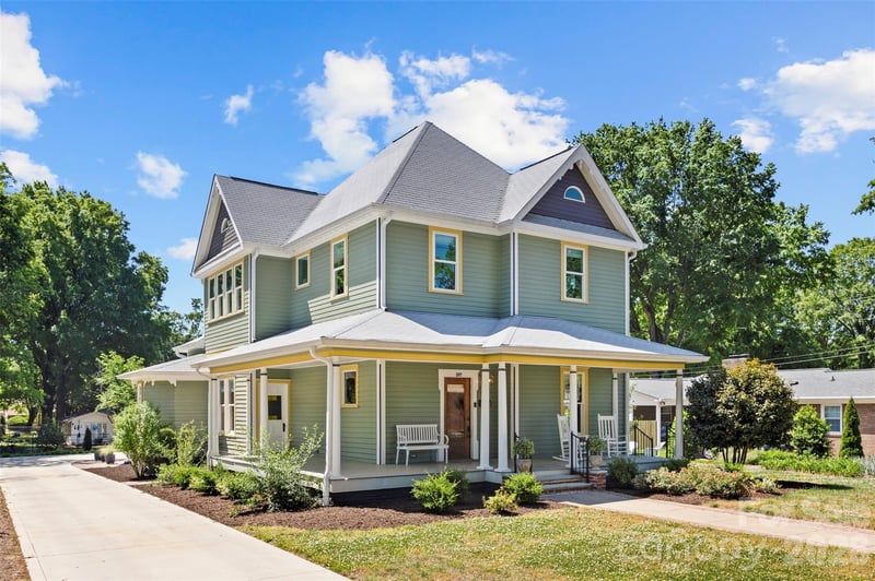 207 Academy St, Cherryville, NC 28021