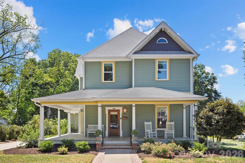 207 Academy St, Cherryville, NC 28021
