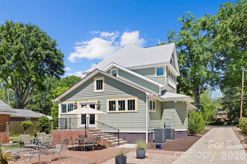 207 Academy St, Cherryville, NC 28021