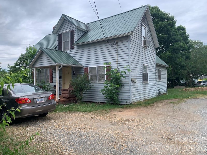 522 Concord St, Morganton, NC 28655