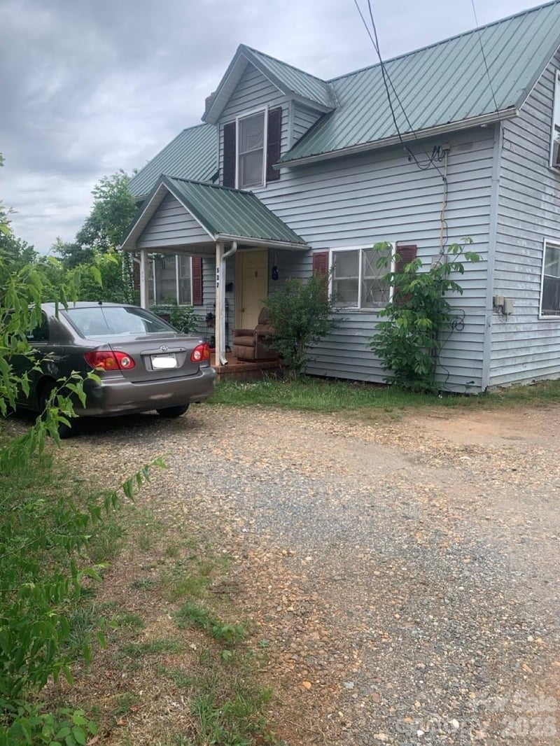 522 Concord St, Morganton, NC 28655