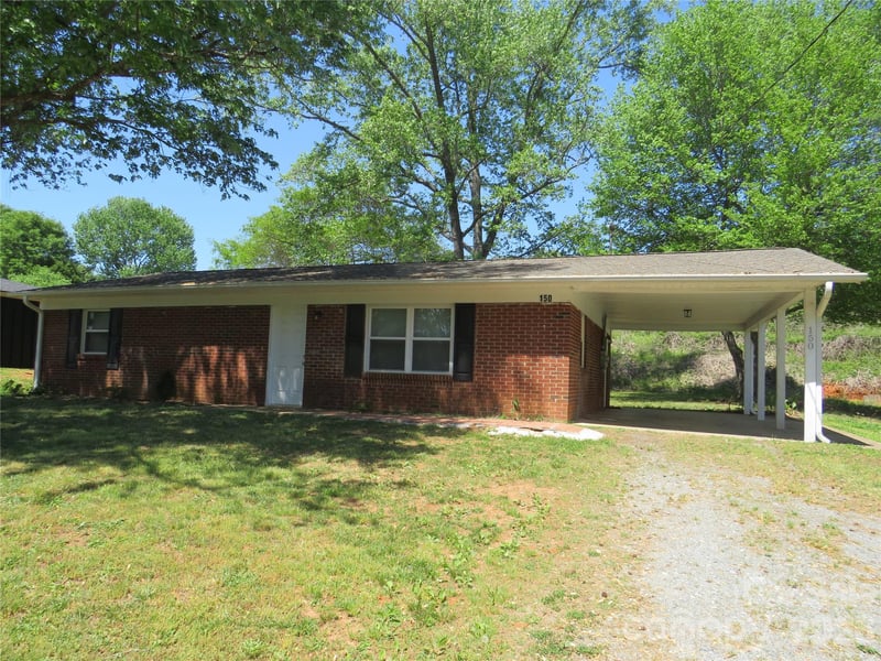 150 Greenfield Dr, Forest City, NC 28043
