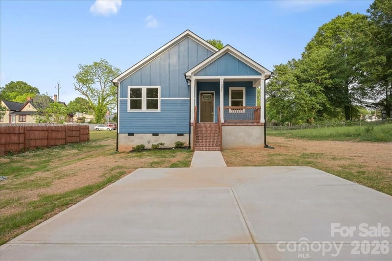 1221 7th St, Statesville, NC 28677