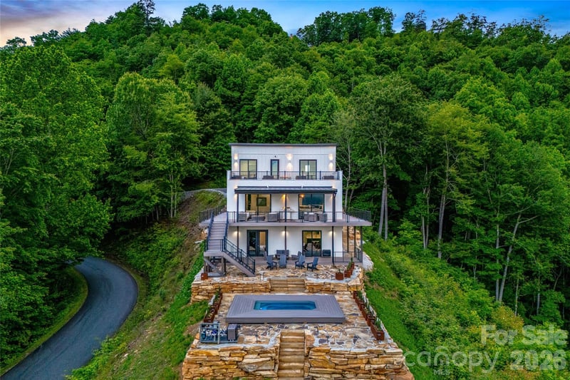 840 Fontana Trace Dr, Almond, NC 28702