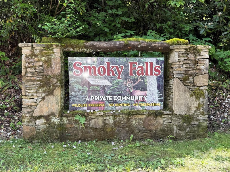 Yonder Trl, Maggie Valley, NC 28751