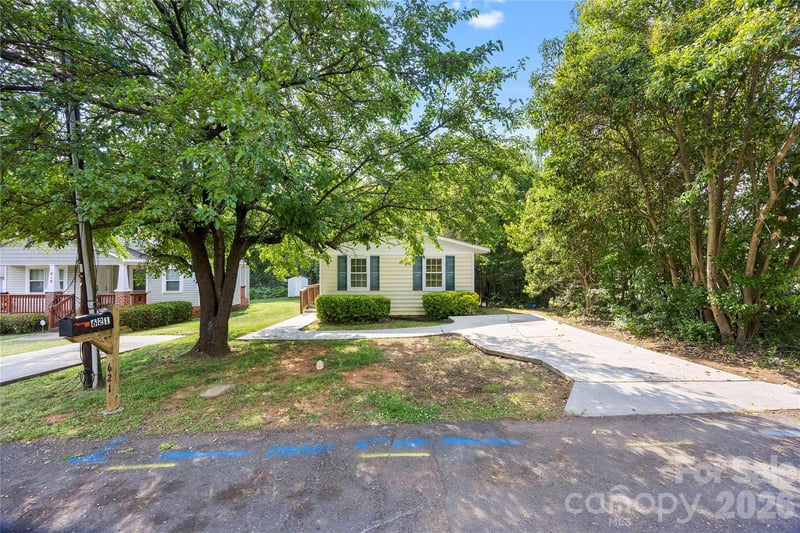621 Pennsylvania Ave, Charlotte, NC 28216