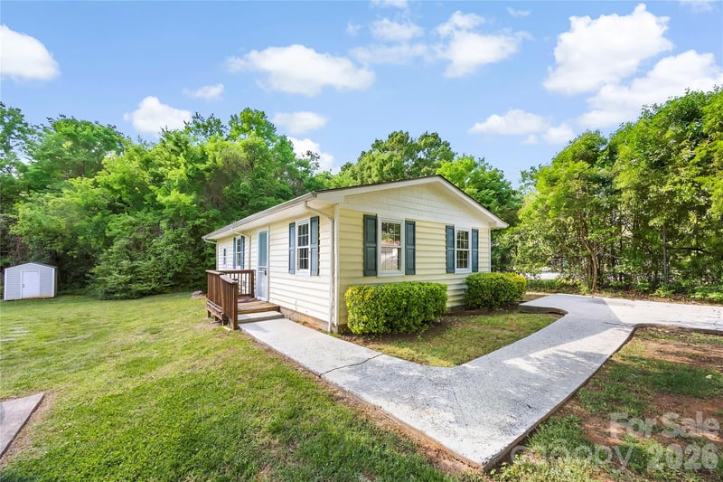 621 Pennsylvania Ave, Charlotte, NC 28216