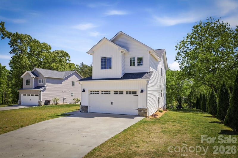 126 Crump St, Connelly Springs, NC 28612